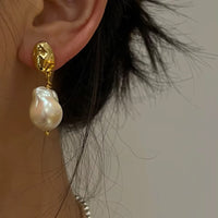 Serena Pearl Earrings